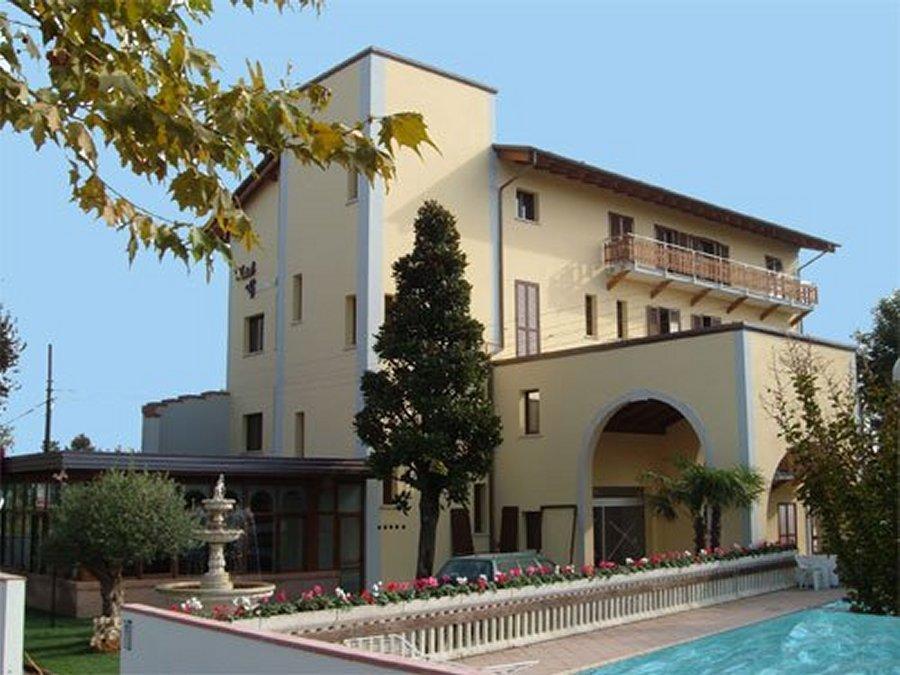 Hotel Magnolia Comacchio Buitenkant foto